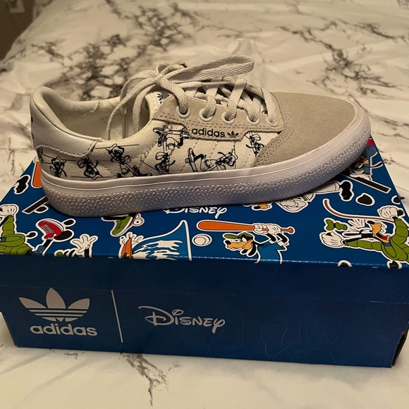 Disney X Adidas Disney Sport Goofy Shoes - Picture 3 of 3